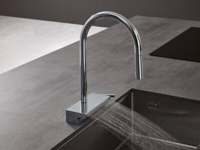 Hansgrohe_aquno_select_M81_valamusegisti_valjatommatava_kasidusiga-wermstock